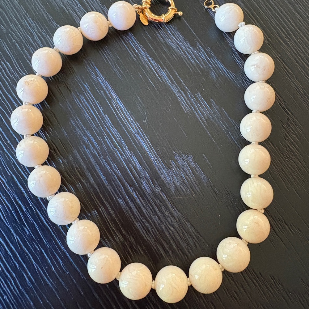 SÉZANE Ecru Resin Necklace (sold out online) / Made in Italy